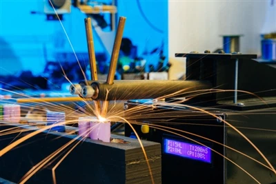 Comment la technologie laser peut-elle contribuer à optimiser les coûts de fa...