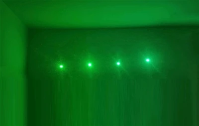Comparaison de quatre longueurs d'onde laser vertes communes